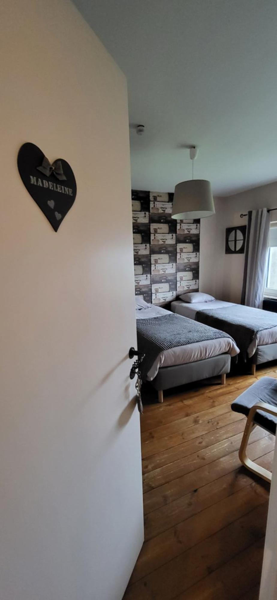 Chambres Esprit Campagne Libramont-Chevigny Ruang foto